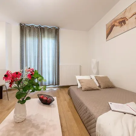 P&o Zawiszy アパート ワルシャワ