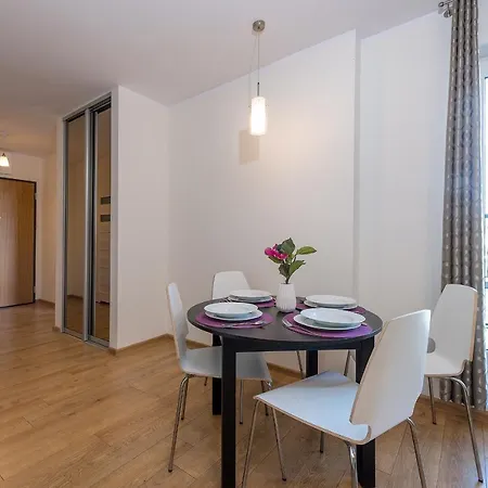 P&o Zawiszy ワルシャワ